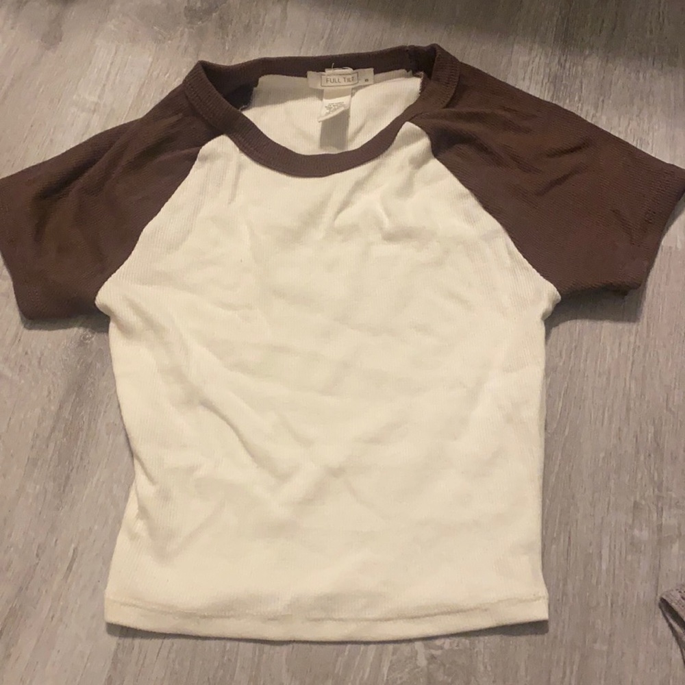 XS tillys crop top!